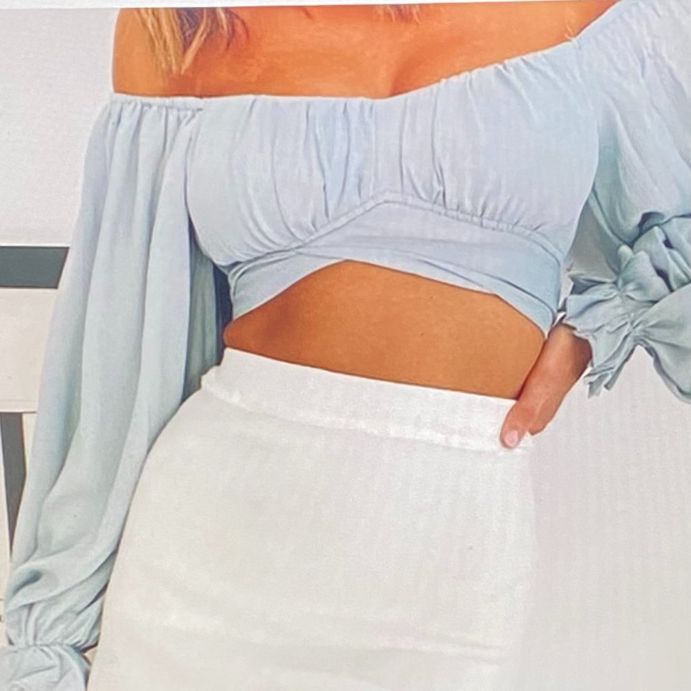 Beginning Boutique Ground Theory - Off-Shoulder Crop Top
